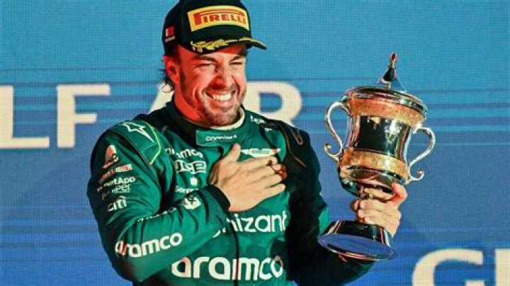 Alonso / Fernando Alonso Vuelve A La Formula 1 Con Renault Deportes Dw