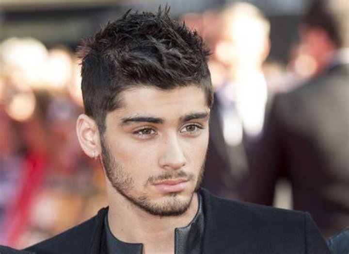 Perch&eacute; Zayn Malik ha lasciato i One Direction? Bigodino
