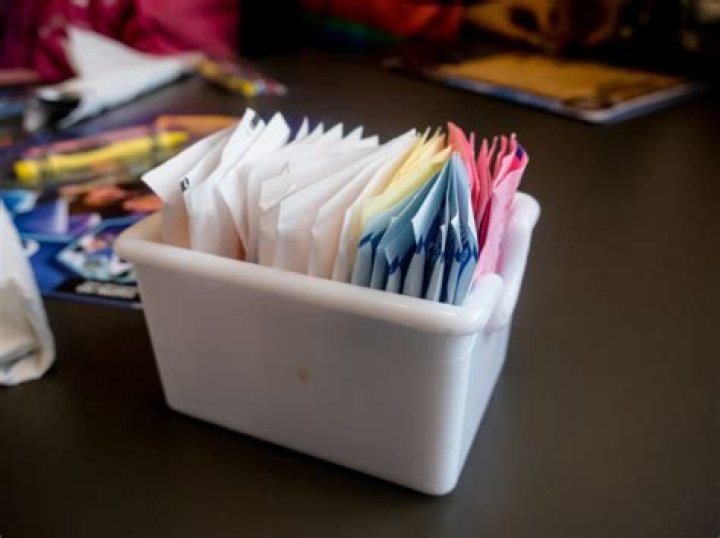 Weekly Dietitian Tip What's the difference in colored sugar packets